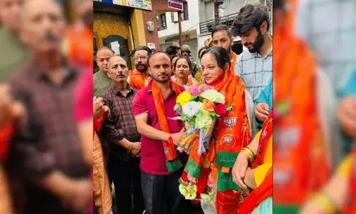 ഭീകരാക്രമണത്തില്‍ അച്ഛനെയും അമ്മാവനെയും നഷ്ടപ്പെട്ടു; തിരഞ്ഞെടുപ്പ് പ്രചാരണ വേദിയില്‍ പ്രധാനമന്ത്രി ഉയര്‍ത്തിക്കാട്ടിയ ഷാഗുണ്‍ പരിഹാറിന് കിഷ്ത്വാര്‍ മണ്ഡലത്തില്‍ വിജയം