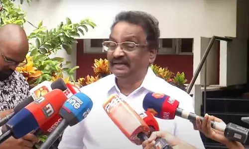 അന്‍വര്‍ പറഞ്ഞത് ശുദ്ധ അസംബന്ധം; ഇത് കോടതിയോടുള്ള വെല്ലുവിളി; കേസുമായി ബന്ധപ്പെട്ട് എന്തെങ്കിലും ഒന്ന് അന്‍വറിന് അറിയാമെന്ന് തോന്നുന്നില്ല; ലാവ്ലിന്‍ പരാമര്‍ശത്തില്‍ മറുപടിയുമായി എകെ ബാലന്‍