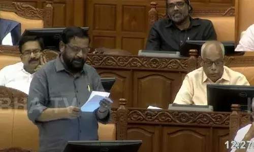 വര്‍ഗീയ വാദികളെ നേരിടുന്ന പിണറായി വിജയന്‍ കൗരവരുടെ പേടിസ്വപ്നമായിരുന്ന അര്‍ജുനനെ പോലെ; ഓലപാമ്പ് കാണിച്ച് പേടിപ്പിക്കാമെന്ന് കരുതണ്ട; പിണറായി വിജയനെ തകര്‍ക്കാമെന്നത് അതിമോഹമെന്ന് കടകംപള്ളി