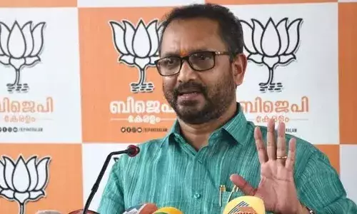 മുഖ്യമന്ത്രിയുടെ ഓഫീസിലെ സ്വര്‍ണക്കടത്ത് ബന്ധം എന്തുകൊണ്ട് ചര്‍ച്ചയാകുന്നില്ല; സ്വര്‍ണക്കടത്തില്‍ പ്രതിപക്ഷത്തുള്ള നേതാക്കള്‍ക്കും പങ്കുണ്ട്; നിയമസഭയില്‍ നടക്കുന്ന അടിയന്തര പ്രമേയ ചര്‍ച്ചകള്‍ ഒത്തുകളിയെന്ന് കെ സുരേന്ദ്രന്‍
