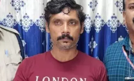 ട്രെയിനിന് നേരെ ഡസ്റ്റ് ബിൻ എടുത്തു എറിഞ്ഞു; വന്ദേ ഭാരത് എക്സ്പ്രസിന് നേരെ ആക്രമണം നടത്തിയ ആൾ കുടുങ്ങി; പിടിയിലായത് കോഴിക്കോട് സ്വദേശി