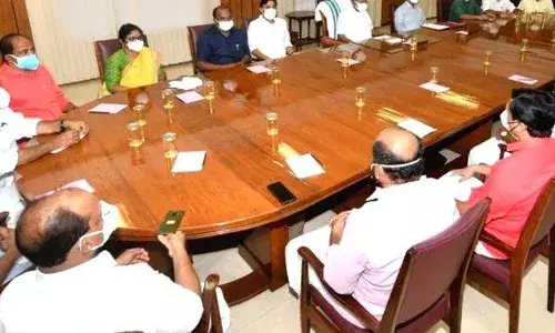 2025 വര്‍ഷത്തെ പൊതു അവധികള്‍ മന്ത്രിസഭായോഗം അംഗീകരിച്ചു; ഹോളിദിനത്തില്‍ ന്യൂഡല്‍ഹിയിലെ സെംസ്ഥാനസര്‍ക്കാര്‍ ഓഫീസുകള്‍ക്ക് പ്രാദേശികാവധി