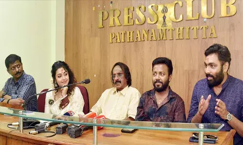 കള്ളനും ഭഗവതിയും ഓ.ടി.ടി ഹിറ്റ് ചാര്‍ട്ടില്‍; രണ്ടാം ഭാഗം പ്രഖ്യാപിച്ച് ഈസ്റ്റ് കോസ്റ്റ് വിജയന്‍; ചാന്താട്ടത്തില്‍ ബംഗാളി സുന്ദരി മോക്ഷ തന്നെ നായിക