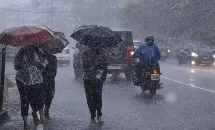 സംസ്ഥാനത്ത് വീണ്ടും ശക്തമായ മഴയ്ക്ക് സാധ്യത; നാളെ ആറ് ജില്ലകളിൽ മഞ്ഞ അലർട്ട്; ജാഗ്രത മുന്നറിയിപ്പ് നൽകി അധികൃതർ