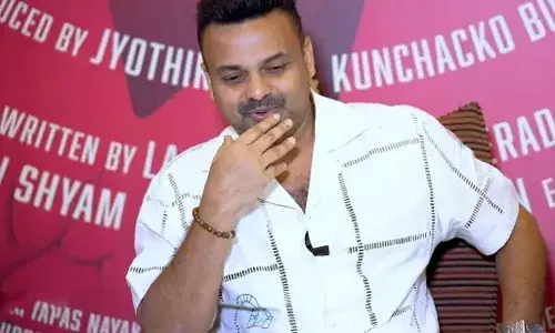 ആദ്യമായാണ് ഒരു ഡാന്‍സിന്റെ റിഹേഴ്‌സല്‍ ചെയ്ത് പെര്‍ഫോം ചെയ്യുന്നത്; നിത്യഹരിത നായകനൊന്നുമല്ല ഞാന്‍... ജീനിന്റെ ഗുണമാണ്; അമ്മ എന്റെ അമ്മയല്ലായിരുന്നുവെങ്കില്‍ അമ്മയെ ഞാന്‍ വളച്ചേനെ എന്ന് പറഞ്ഞിട്ടുണ്ട്; ചാക്കോച്ചന്‍