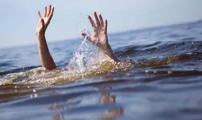 അച്ചൻകോവിലാറ്റിൽ ഒഴുക്കിൽപെട്ട് വിദ്യാർത്ഥി മരിച്ചു; അപകടം കൂട്ടുകാർക്കൊപ്പം കുളിക്കാനിറങ്ങിയപ്പോൾ