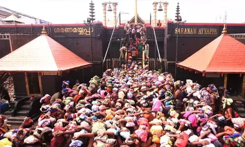 ശബരിമല തീര്‍ഥാടകര്‍ക്ക് സൗകര്യമൊരുക്കുന്ന കാര്യത്തില്‍ സര്‍ക്കാര്‍ വാശി ഉപേക്ഷിക്കണം; സ്പോട്ട് ബുക്കിങ് തിരിച്ചു കൊണ്ടുവരണമെന്ന് ചെന്നിത്തല