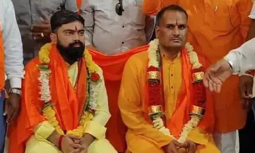 ഗൗരി ലങ്കേഷ് കൊലപാതക കേസ്: ജാമ്യം കിട്ടിയ പ്രതികള്‍ക്ക് വന്‍ വരവേല്‍പ്പ് നല്‍കി തീവ്രഹിന്ദു പ്രവര്‍ത്തകര്‍