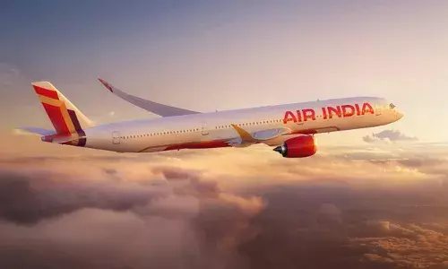 മുംബൈയില്‍ നിന്ന് ന്യൂയോര്‍ക്കിലേക്ക് പോയ എയര്‍ ഇന്ത്യ വിമാനത്തിന് ബോംബ് ഭീഷണി; ഡല്‍ഹിയില്‍ അടിയന്തര ലാന്‍ഡിങ്