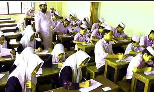 സമസ്തക്കു കീഴില്‍ പുതിയ എട്ട് മദ്രസകള്‍ക്കു കൂടി അംഗീകാരം; സമസ്ത മദ്രസകളുടെ എണ്ണം 10,931 ആയി; അംഗീകാരം നല്‍കിയത് മദ്രസകള്‍ അടച്ചുപൂട്ടണമെന്ന കേന്ദ്ര ബാലാവകാശ കമ്മീഷന്‍ ഉത്തരവിന് പിന്നാലെ