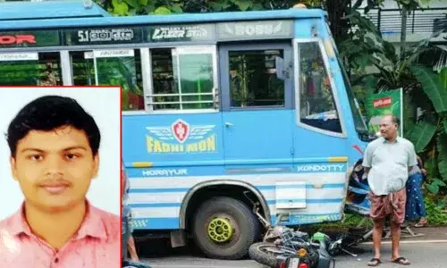 കോളേജിലേക്കുള്ള ബൈക്ക് യാത്രയ്ക്കിടെ ബസ്സിടിച്ച് 19കാരന്‍ മരിച്ചു; സുഹൃത്ത് പരുക്കേറ്റ് ആശുപത്രിയില്‍; അപകടം സ്വകാര്യ ബസ്സിനെ മറികടക്കാന്‍ ശ്രമിക്കുന്നതിനിടെ