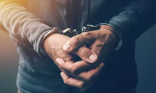 വളര്‍ത്തുനായയെ ചവിട്ടാന്‍ ശ്രമിച്ചതിനെ ചൊല്ലി തര്‍ക്കം; ഉടമസ്ഥനെ ആക്രമിച്ചു പരിക്കേല്‍പ്പിച്ച യുവാവ് അറസ്റ്റില്‍