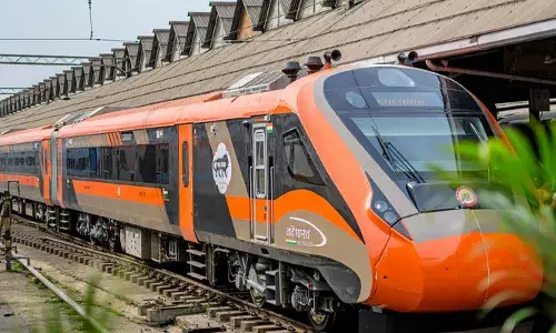 ഡല്‍ഹിയില്‍ നിന്ന് പാറ്റ്നയിലേക്ക് വന്ദേ ഭാരത് ട്രെയിന്‍ സര്‍വീസ്; 11.5 മണിക്കൂറില്‍ 994 കിലോമീറ്റര്‍; രാജ്യത്തെ ഏറ്റവും ദൈര്‍ഘ്യമുള്ള ഓട്ടത്തിന് വന്ദേ ഭാരത്