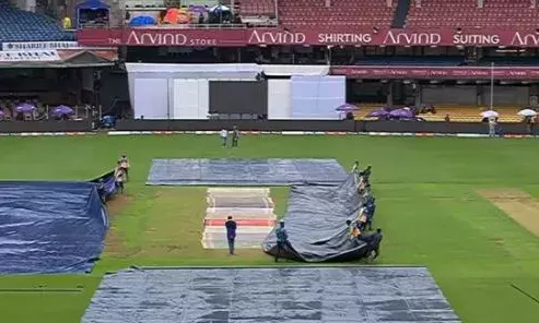 ഇന്ത്യ- ന്യൂസിലന്‍ഡ് ഒന്നാം ടെസ്റ്റ് ടോസ് വൈകുന്നു; ചിന്നസ്വാമി സ്റ്റേഡിയത്തിൽ കനത്ത മഴ; നിരാശയിൽ ആരാധകർ