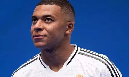 എംബാക്കെതിരെ പീഡന പരാതി; താരത്തിന്റെ പേരെടുത്ത് പറയാതെ സ്വീഡിഷ് പോലീസ് അന്വേഷണം; പിന്നില്‍ പി.എസ്.ജി എന്ന താരം