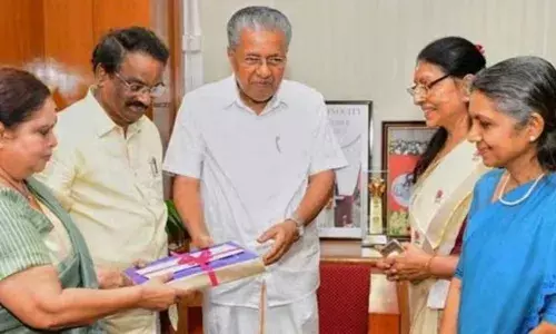 അതിജീവിതമാര്‍ക്ക് എതിരെ സൈബറിടത്തില്‍ ഹീനമായ വ്യക്തിഹത്യ; കര്‍ശന നിയമനടപടി വേണം; ഹേമ കമ്മിറ്റി റിപ്പോര്‍ട്ടിന്റെ വെളിച്ചത്തില്‍ വിവിധ ആവശ്യങ്ങള്‍ ഉന്നയിച്ച് മുഖ്യമന്ത്രിക്ക് 150 പേര്‍ ഒപ്പിട്ട നിവേദനം നല്‍കി സ്ത്രീപക്ഷ കൂട്ടായ്മ