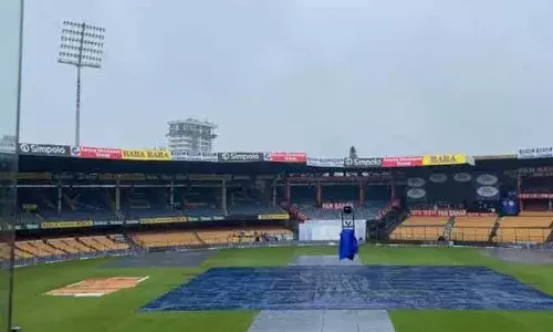 ബംഗളുരുവില്‍ കനത്ത മഴ; ഇന്ത്യ ന്യൂസിലാന്റ് ഒന്നാം ടെസ്റ്റിന്റെ ആദ്യ സെഷന്‍ ഉപേക്ഷിച്ചു; രണ്ടാം സെഷനിലും വെല്ലുവിളിയായി മഴ തുടരുന്നു; ആദ്യ രണ്ട് ദിവസവും മത്സരം മുടങ്ങിയേക്കുമെന്ന് സൂചന