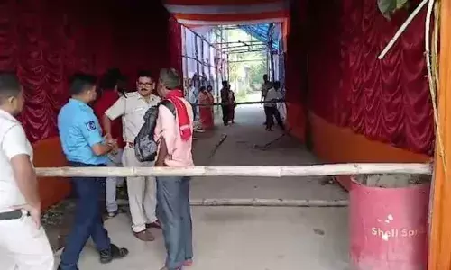 റോഡരികിൽ വിദ്യാർത്ഥിനിയുടെ മൃതദേഹം കത്തിക്കരിഞ്ഞ നിലയിൽ കണ്ടെത്തി; തന്റെ മരണത്തിൽ ആരും ഉത്തരവാദികളല്ലെന്ന് സോഷ്യൽ മീഡിയ പോസ്റ്റ്; ആൺ സുഹൃത്ത് പോലീസ് കസ്റ്റഡിയിൽ