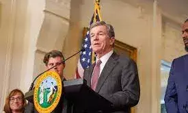 ഹെലിന്‍ ചുഴലിക്കാറ്റ് കാണാതായ 100 ഓളം പേര്‍ക്കുള്ള തിരച്ചില്‍ തുടരുകയാണെന്ന് ഗവര്‍ണര്‍