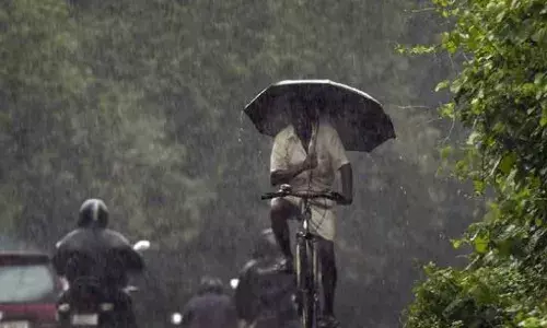 ന്യൂനമർദ്ദം വീണ്ടും ശക്തിപ്രാപിച്ചു; സംസ്ഥാനത്ത് ശക്തമായ മഴയ്ക്ക് സാധ്യത; ജാഗ്രത മുന്നറിയിപ്പുമായി കേന്ദ്ര കാലാവസ്ഥ വകുപ്പ്