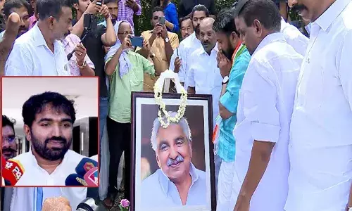 രാഹുല്‍ മാങ്കൂട്ടത്തിലിന്റെ സ്ഥാനാര്‍ഥിത്വത്തില്‍ എ ഗ്രൂപ്പില്‍ അതൃപ്തിയെന്ന പേരില്‍ വിവാദം; പുതുപ്പള്ളിയില്‍ ഉമ്മന്‍ ചാണ്ടിയുടെ കല്ലറ സന്ദര്‍ശിച്ച് പ്രാര്‍ഥിച്ച് രാഹുല്‍; ചാണ്ടി ഉമ്മന്‍ എതിര്‍ത്തെന്ന പ്രചാരണം വാസ്തവവിരുദ്ധം; രാഹുലുമായി തര്‍ക്കമില്ലെന്ന് ചാണ്ടി ഉമ്മനും