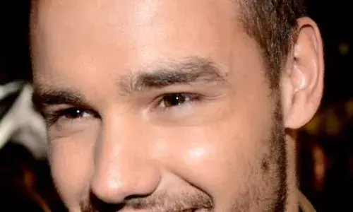 മുന്‍ വണ്‍ ഡയറക്ഷന്‍ അംഗം ലിയാം പെയ്ന്‍ ഹോട്ടലിന്റെ മൂന്നാം നിലയില്‍ നിന്ന് വീണ് മരിച്ചു