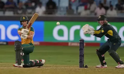 അര്‍ധ സെഞ്ചുറിയുമായി അന്നേകെ ബോഷ്; ക്യാപ്റ്റന്‍ ലോറ വോള്‍വാര്‍ഡിന്റെ പിന്തുണ; മൈറ്റി ഓസീസിനെ കീഴടക്കി ദക്ഷിണാഫ്രിക്ക വനിതാ ട്വന്റി 20 ലോകകപ്പ് ഫൈനലില്‍