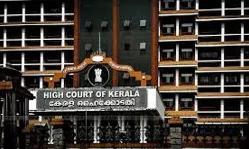 ലൈംഗിക വേഴ്ചയില്‍ ഏര്‍പ്പെടുന്നത് കുട്ടികള്‍ കണ്ടാല്‍ പോക്‌സോ കുറ്റം  ബാധകം; ഹൈക്കോടതി