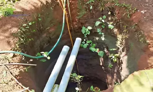 മൂന്നു വയസ്സുകാരന്‍ ആള്‍ മറയില്ലാത്ത കിണിറ്റില്‍ വീണു; പിന്നാലെ ചാടി രക്ഷിച്ച് വലിയുമ്മ: കുട്ടിയുമായി കിണറ്റില്‍ കുടുങ്ങിയത് ഒരു മണിക്കൂറോളം