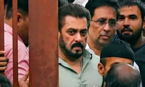 അഞ്ച് കോടി രൂപ തന്നില്ലെങ്കിൽ സ്ഥിതി മോശമാകും..; നടൻ സൽമാൻ ഖാന് നേരെ വീണ്ടും ഭീഷണി; സന്ദേശം എത്തിയത് പോലീസിൻ്റെ വാട്സാപ്പ് നമ്പറിൽ; അന്വേഷണം തുടങ്ങി