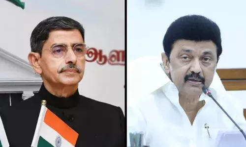 ഗവര്‍ണര്‍ പങ്കെടുത്ത പരിപാടിയിലെ തമിഴ് തായ് വാഴ്ത്ത് ഗാനവിവാദം; സംസ്ഥാന ഗാനത്തെ അപമാനിച്ചെന്ന് മുഖ്യമന്ത്രി സ്റ്റാലിന്‍; സംഭവത്തില്‍ തനിക്ക് പങ്കില്ലെന്ന് ആര്‍ എന്‍ രവി; തെറ്റുപറ്റിയതില്‍ മാപ്പുപറഞ്ഞ് ദൂരദര്‍ശന്‍