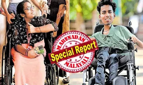 എസ്എംഎ തളര്‍ത്താത്ത പോരാട്ട വീര്യം; കോളേജ് യൂണിയന്‍ തലപ്പത്തെത്തി രേവതിയും കാര്‍ത്തിക്കും: ഈ ചെയര്‍ പേഴ്‌സന്‍സ് വീല്‍ ചെയറിലിരുന്ന് ക്യാംപസ് ഭരിക്കും