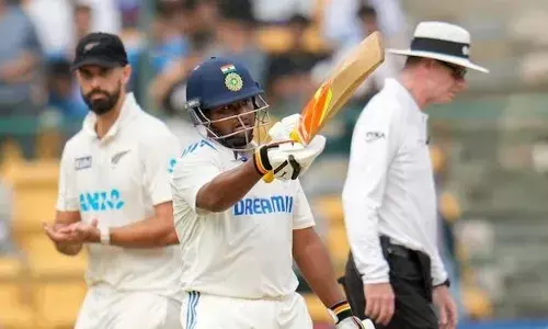 ന്യൂസിലന്‍ഡിനെതിരെ രണ്ടാം ഇന്നിംഗ്‌സിൽ വീണ്ടുമൊരു താരത്തിളക്കം; ഇന്ത്യൻ താരം സര്‍ഫറാസ് ഖാന് കന്നി സെഞ്ചുറി; കൂട്ടായി റിഷഭ് പന്ത്; ആവേശത്തിൽ ആരാധകർ