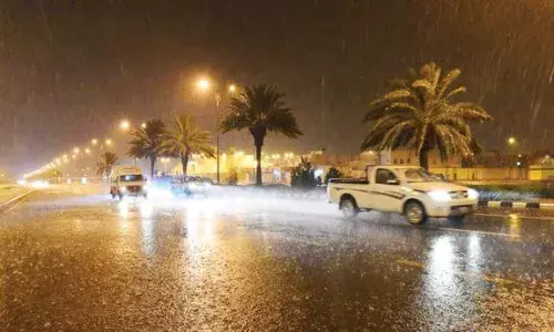 സൗദിയിൽ ശക്തമായ മഴയ്ക്ക് സാധ്യത; ജാഗ്രത മുന്നറിയിപ്പ് നൽകി അധികൃതർ