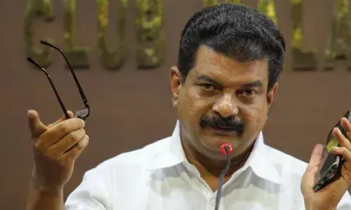 പാലക്കാടും ചേലക്കരയിലും പ്രഖ്യാപിച്ച സ്ഥാനാര്‍ഥികള്‍ തന്നെ മത്സരിക്കും; രമ്യ ഹരിദാസിനെ പിന്‍വലിക്കില്ല; പി വി അന്‍വറിനെ തള്ളി യുഡിഎഫ്; അനുനയ നീക്കങ്ങള്‍ തുടരും