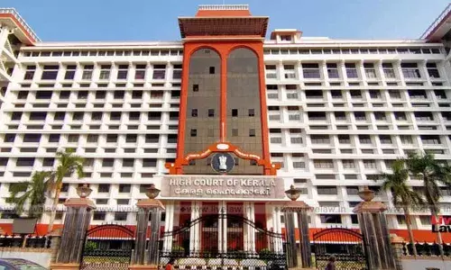 യാക്കോബായ, ഓര്‍ത്തഡോക്‌സ് പള്ളിത്തര്‍ക്കത്തില്‍ സുപ്രീം കോടതി ഉത്തരവ് നടപ്പാക്കിയില്ല; ക്രമസമാധാന പ്രശ്‌നം പറഞ്ഞ് ഒഴിഞ്ഞുമാറല്‍; സംസ്ഥാന സര്‍ക്കാരിന് എതിരെ കോടതിയലക്ഷ്യ നടപടികള്‍ ആരംഭിച്ച് ഹൈക്കോടതി