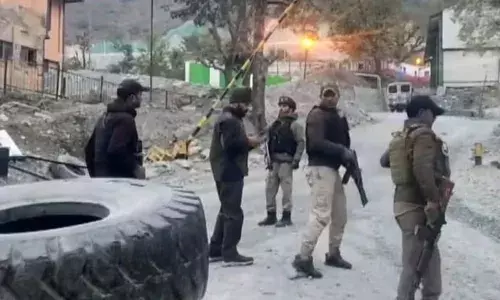 ജമ്മുകശ്മീര്‍ ഭീകരാക്രമണം: മരിച്ചവരുടെ എണ്ണം ഏഴായി; ആക്രമണത്തിന്റെ ഉത്തരവാദിത്തം ഏറ്റെടുത്ത് ലഷ്‌കര്‍ ഇ ത്വയ്ബയുടെ അനുബന്ധ സംഘടന