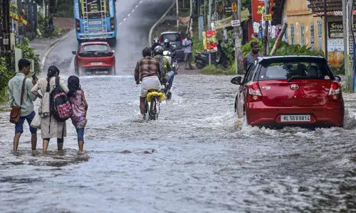 കനത്ത മഴയ്ക്കും കാറ്റിനും സാധ്യത; ആറ് ജില്ലകളില്‍ യെലോ അലര്‍ട്ട്
