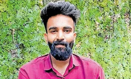 ബംഗളൂരുവിലെ റോഡരികില്‍ തിരുവനന്തപുരം സ്വദേശിയുടെ മൃതദേഹം; കൈത്തണ്ടയില്‍ മുറിവ്