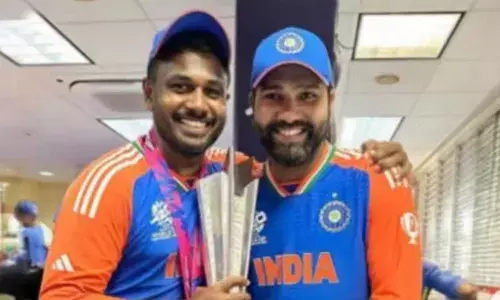 ടോസിനു തൊട്ടുമുന്‍പ് രോഹിത് ശര്‍മ എന്റെ അടുത്തെത്തി; എന്തുകൊണ്ടാണ് എന്നെ ഒഴിവാക്കുന്നതെന്ന് വിശദീകരിച്ചു; ആ ശൈലി എന്തൊക്കെ പറഞ്ഞാലും എന്റെ ഹൃദയം കവര്‍ന്നു;  ലോകകപ്പ് ഫൈനലിന് തയാറെടുക്കാന്‍ പറഞ്ഞിട്ട് ഒഴിവാക്കിയെന്ന് സഞ്ജു