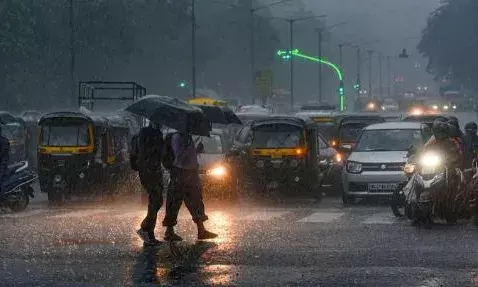 ബംഗാൾ ഉൾക്കടലിൽ ന്യുനമർദ്ദം ശക്തി പ്രാപിച്ചു; സംസ്ഥാനത്ത് ഒരാഴ്ച ഇടിമിന്നലോടെ ശക്തമായ മഴയ്ക്ക് സാധ്യത; മുന്നറിയിപ്പ് നൽകി കേന്ദ്ര കാലാവസ്ഥ വകുപ്പ്