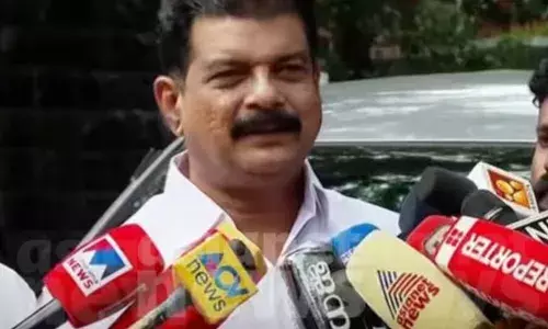 കോടാലി പരിഹാസത്തിന് മറുപടിയുമായി പിവി അന്‍വര്‍; എംവി ഗോവിന്ദന് ആദ്യം ക്ലാസ് എടുക്കേണ്ടതുണ്ടെന്ന് പ്രതികരണം