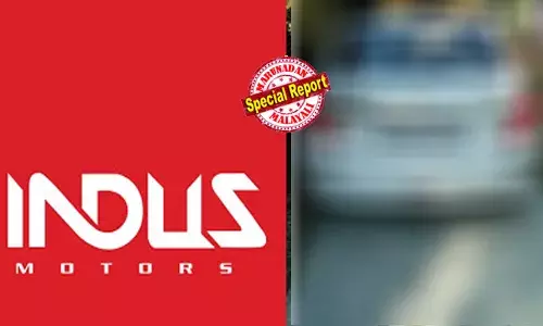 കോതമംഗലം ഷോറൂമില്‍ ഇടിച്ച വണ്ടി റിപ്പയര്‍ ചെയ്ത് ഇന്‍ഷുറന്‍സും ക്ലെയിം ചെയ്തു; ബ്രാന്‍ഡ്ന്യൂ ആക്കി പത്തനംതിട്ടയില്‍ വിറ്റു; ബോണറ്റിലെ പെയിന്റ് പൊരിഞ്ഞിളകിയപ്പോള്‍ ഉടമയ്ക്ക് തോന്നിയ സംശയം വെളിച്ചത്തു കൊണ്ടു വന്നത് കേട്ടുകേഴ്വിയില്ലാത്ത തട്ടിപ്പ്; ഇന്‍ഡസ് മോട്ടോഴ്സ് 7.04 ലക്ഷം നഷ്ടപരിഹാരം നല്‍കണം