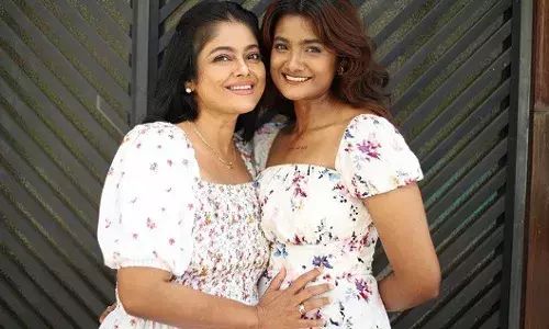 ജാനാ, നീയാണ് എന്നെ നല്ലൊരു വ്യക്തിയാക്കിയത്. നിന്റെ ജന്മം എനിക്കൊരു പുനര്‍ജന്മമായിരുന്നു. നിന്നെപ്പോലെയൊരു മകളെ കിട്ടിയതില്‍ അമ്മ അനുഗ്രഹിക്കപ്പെട്ടവളാണ്, നിന്നെ എനിക്ക് ഒരുപാട് മിസ് ചെയ്യുന്നുണ്ട്. നിന്റെ ദിവസം ആഘോഷിക്കൂ; ദയ്ക്ക് പിറന്നാള്‍ ആശംസിച്ച് മഞ്ജുപിള്ള: പോസ്റ്റ് വൈറല്‍