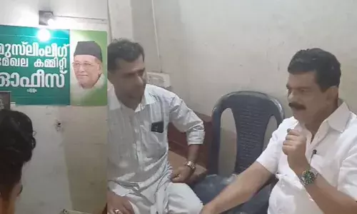 അന്‍വര്‍ വിളിച്ചിട്ട് വന്നതല്ല; ക്ഷണിക്കാതെ പെട്ടെന്ന് കയറി വന്നതാണ്; ആതിഥ്യ മര്യാദയുടെ പേരിലാണ് ഓഫീസിലേക്ക് സ്വീകരിച്ചതെന്ന് ലീഗ് പ്രാദേശിക നേതാക്കള്‍