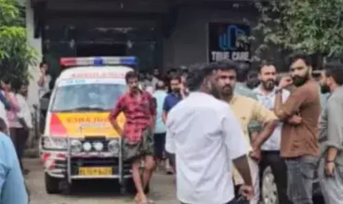 കോഴിക്കോട് ഒഴുക്കിൽപ്പെട്ട് യുവതി മരിച്ചു; അപകടം തോട്ടിൽ അലക്കിക്കൊണ്ടിരിക്കെ ഉണ്ടായ മലവെള്ളപ്പാച്ചിലിൽ