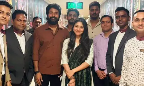 റിലീസിന് മുന്നേ സൈനികർക്കായി പ്രത്യേക ഷോ; ശിവകാര്‍ത്തികേയൻ, സായി പല്ലവി ചിത്രം അമരൻ വാർത്തകളിൽ ഇടം പിടിക്കുന്നു; പ്രതീക്ഷയോടെ ആരാധകർ