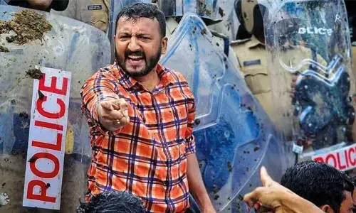 പാലക്കാട്ടെ തീപാറുന്ന പോരാട്ടത്തിനിടെ രാഹുല്‍ മാങ്കൂട്ടത്തിലിന് പണി കൊടുക്കാനുള്ള സിപിഎം മോഹത്തിന് കടിഞ്ഞാണ്‍; തിരഞ്ഞെടുപ്പ് കഴിയും വരെ അന്വേഷണ ഉദ്യോഗസ്ഥന് മുമ്പാകെ ഹാജരാകേണ്ട; എല്ലാ തിങ്കളാഴ്ചയും ഹാജരാകണമെന്ന ജാമ്യ വ്യവസ്ഥയില്‍ ഇളവ് നല്‍കി കോടതി