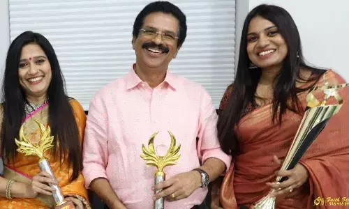 കൈരളിടിവി ഷോര്ട്ഫിലിം മത്സരത്തിലെ അവാര്ഡുകള് വിതരണം ചെയ്തു കൈരളിടിവി ഷോര്ട്ഫിലിം മത്സരത്തിലെ അവാര്ഡുകള് വിതരണം ചെയ്തു