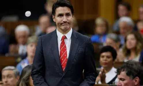 ഇന്ത്യയുമായി കൊമ്പുകോർക്കാൻ നിന്ന ട്രൂഡോയ്ക്ക് പണി കിട്ടി; ജസ്റ്റിൻ ട്രൂഡോയ്‌ക്കെതിരെ സ്വന്തം പാളയത്തിൽ പടയൊരുക്കം; തെരഞ്ഞെടുപ്പിന് നിൽക്കരുത്; രാജിവെയ്ക്കണമെന്ന് മുന്നറിയിപ്പ്; മൗനം പാലിച്ച് ട്രൂഡോ